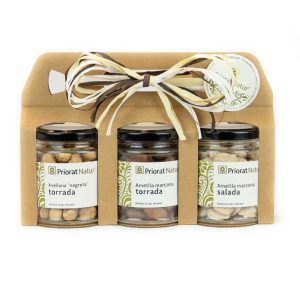 DETAIL 3: Selection of Salted and Roasted Nuts