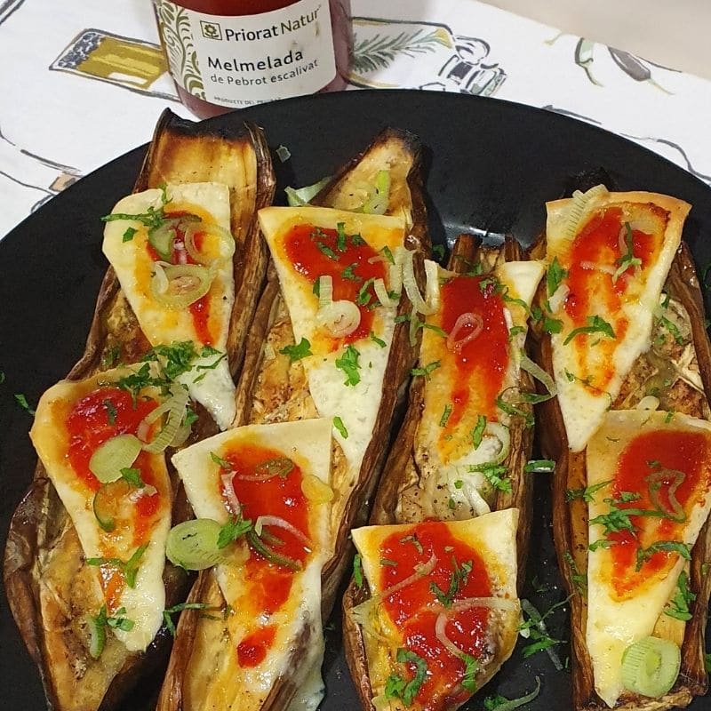 Aubergines with cheese and roasted pepper
